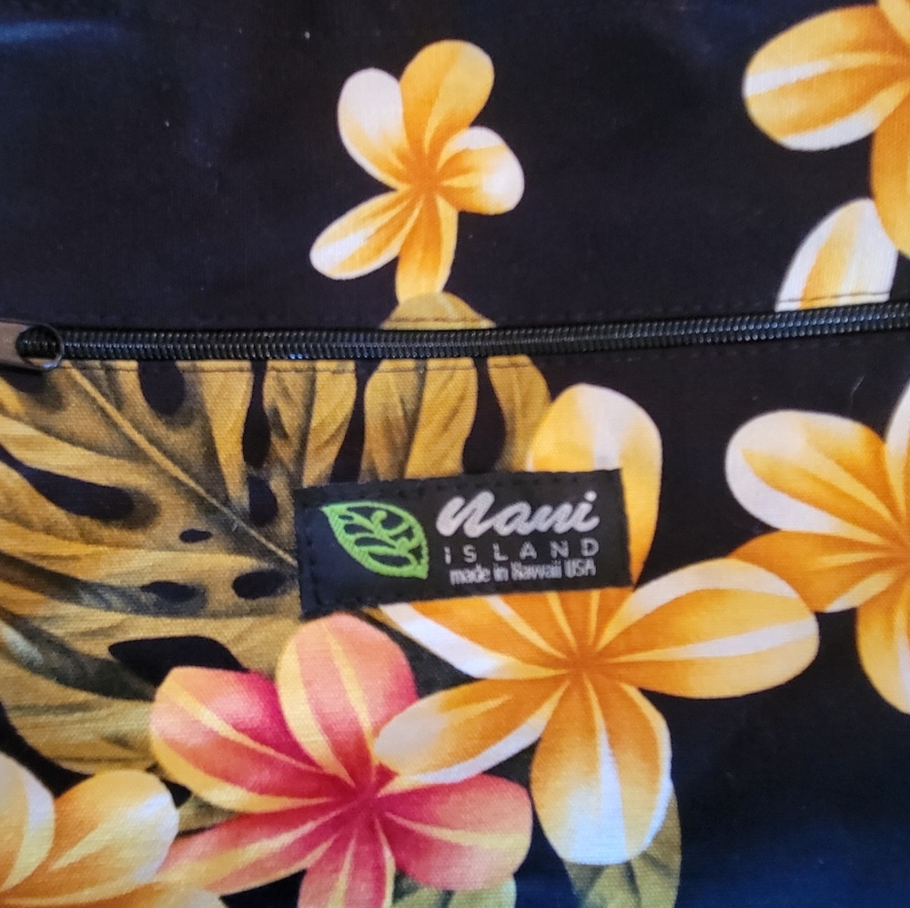 Maui Island Floral Reversable Women's Tote Bag - Picture 2 of 6